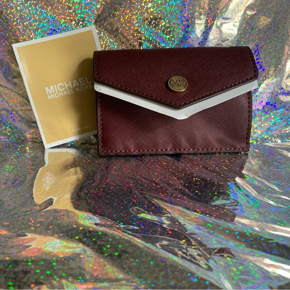 Michael Kors 3-in-1 Card Holder in Maroon
